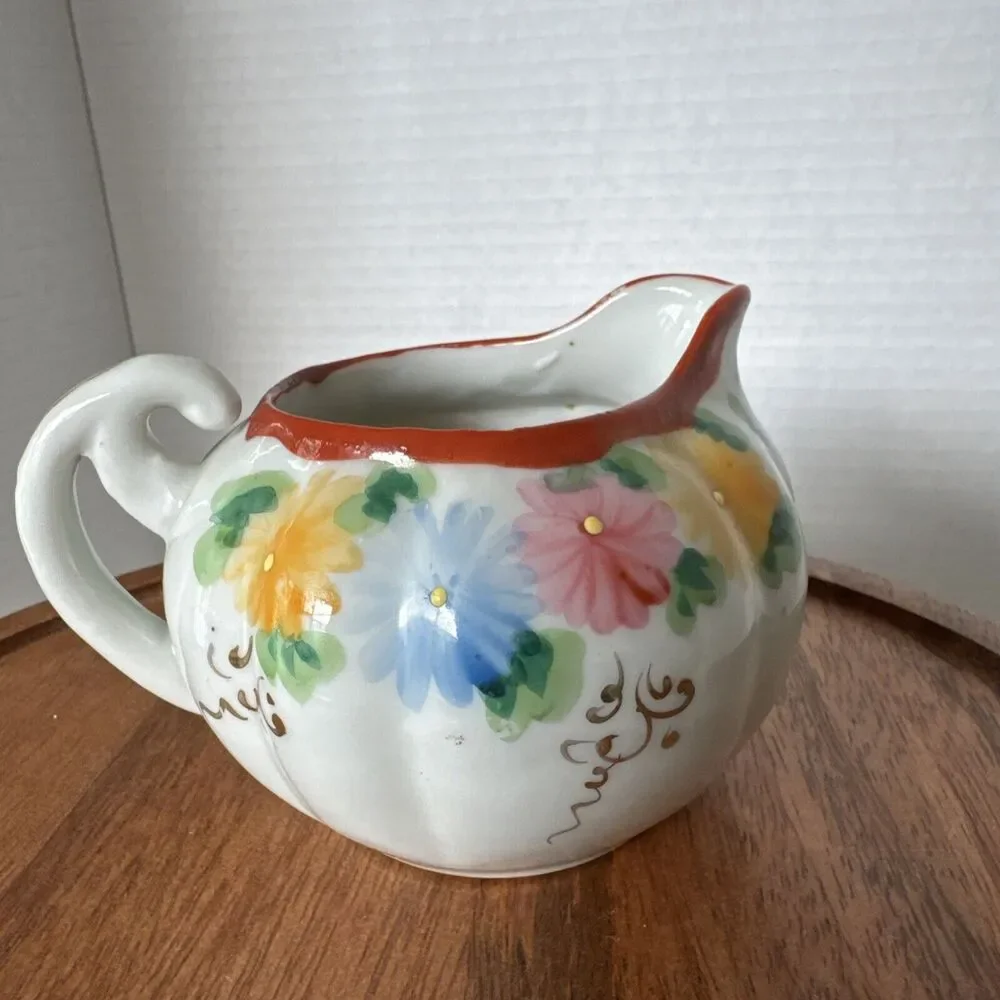 Vtg Floral Hand painted Flowers Ribbed Fancy Handle Creamer